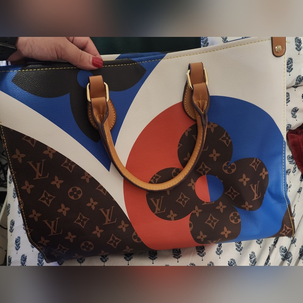 Tote Bag (pre-owned, in good condition!)